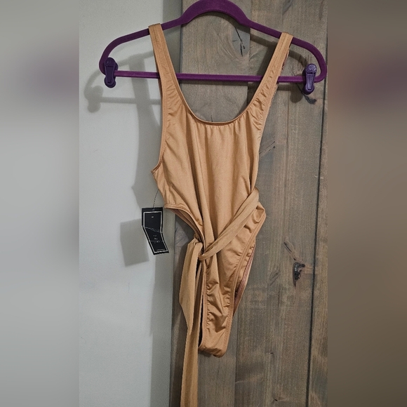 RIS-K SWIMWEAR Sol One Piece High Cut One Piece Swimsuit In Sheen Pampas.S NWT - Picture 5 of 13